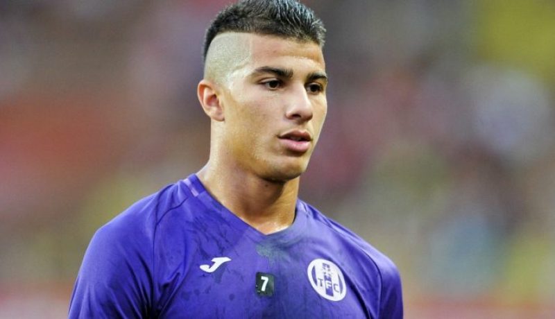 رسميا.. لاعب جزائري ثالث ينضم لنابولي