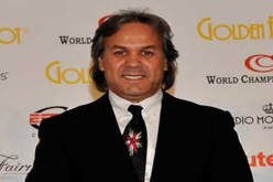 “الفيفا” تحتفل بعيد ميلاد ماجر والبرازيلي بيبيتو