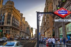 إغلاق ميدان “جران فيا” بمدريد عقب إنذار بوجود سيارة ملغومة بإسبانيا