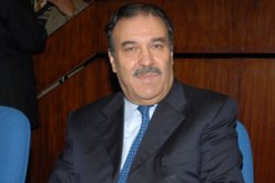 ميناء الجزائر سيعالج 000 800 حاوية في 2012