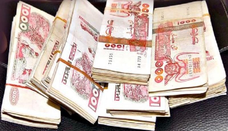 رشوة بـ100 مليون تطيح بموظفين بمصلحة الحفظ العقاري في شرشال