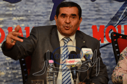 مهداوي: “يا بوتفليقة جمّد البطولة إلى 2025”