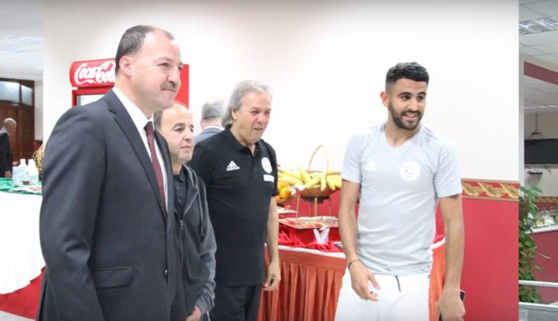 بالفيديو.. وزير الشباب والرياضة “حطاب” يزور الخضر