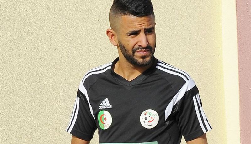 محرز يغادر تربص الخضر