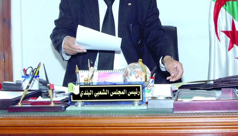 عام حبسا منها 6 أشهر غير نافذة لـ”مير” آيت لعزيز في البويرة