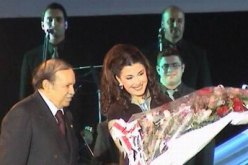 ماجدة الرومي تسحر جمهور تيمقاد وترحل به إلى زمن الفن الراقي في آخر ليلة