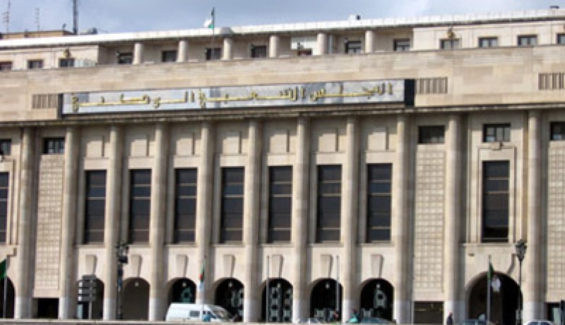 إسقاط المادتين 45 و 79 من مشروع قانون البلدية