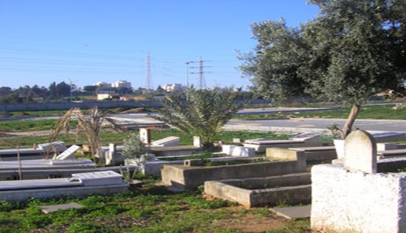 مجهولون‮ ‬يخرّبون مقبرة ويستخرجون جماجم بشرية بتلمسان