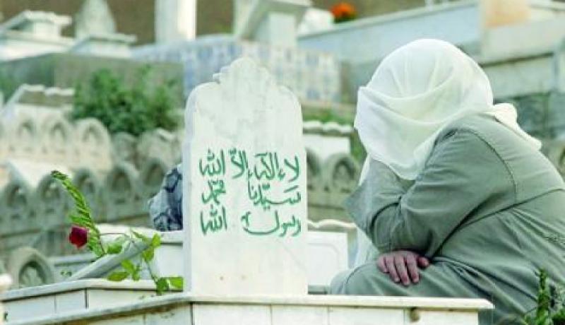 بن بلة أمر بتشغيل أرامل الشهداء كمنظفات ثلاث سنوات بعد الاستقلال