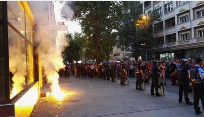 اشتباكات بين الشرطة ومتظاهرين حاولوا اقتحام الرئاسة بمقدونيا