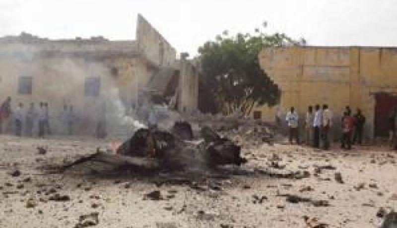 مقتل 3 أشخاص على الأقل في تفجير سيارة مفخخة قرب القصر الرئاسي بمقديشو