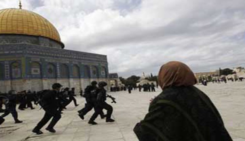 إصابة شاب فلسطيني خلال مواجهات مع الاحتلال بالقدس الشريف