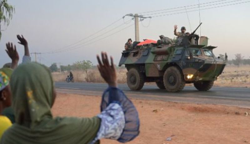 وزير الدفاع الفرنسي: العملية في مالي ستستمر طالما كانت هناك حاجة اليها