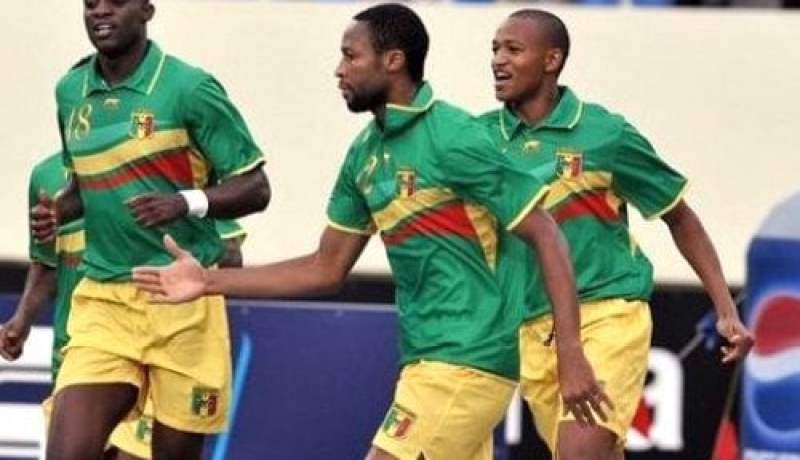 منتخب مالي‮ ‬يهرب من جماهيره في‮ ‬فرنسا ويريد مواجهة الجزائر في‮ ‬باماكو