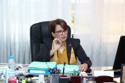 وزيرة الثقافة تتضامن مع الفنانين المصابين بعدوى كورونا