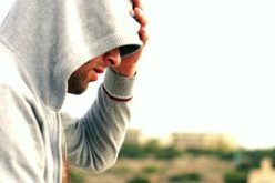 دمعة مسلم تشكو من عادى نبي الهدى