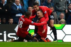 فان بيرسي يحسم ديربي مانشستر في الوقت القاتل