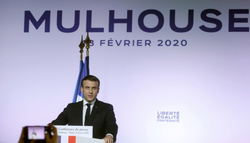 ماكرون يلغي النظام الخاص بالجاليات