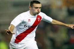 عيسى ماندي يعبر عن أمله لطرق أبواب المنتخب الوطني