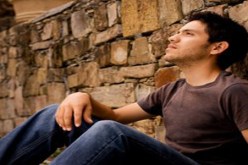 هجرتني زوجتي بعدما سقطتُ في بؤرة الفساد من حيث لا أدري