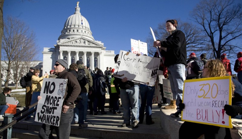 ثـورة الشعـوب تنتقـل إلى أمريكا