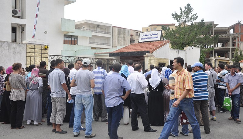 احتجاجات وغلق لمقري بلديتي بئر ولد خليفة وتيبركانين بعد الإعلان عن قوائم السكن في عين الدفلى