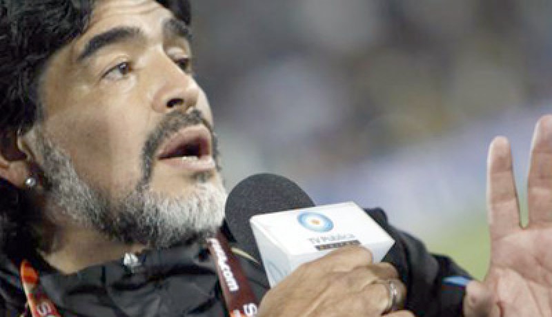 مارادونا: ''الصين فيــل كــروي نــــــائم مستعد لإيقاضه''