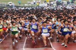 الكيني نجوروغي يحرز المركز الأول في ماراتون أويتا في اليابان