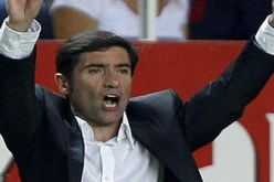 شائعات حول تضاؤل فرص بقاء مارسلينو مع فريق اشبيلية