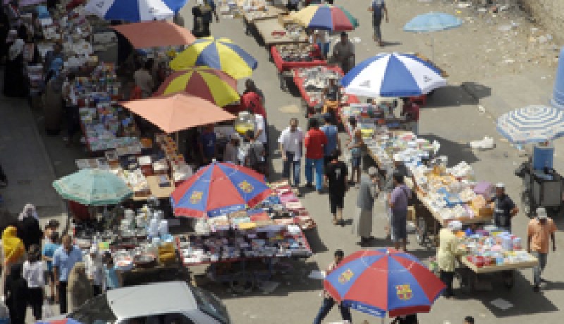 البلدية تعيد تفعيل سوقي جنان مبروك وحي البدر وتفتح سوق برينيس:بائعو السوق الفوضوي في باش جراح متخوفون من مشروع مترو الجزائر