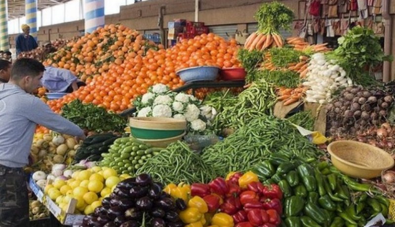 «بارونات يحضرون لاحتكار المنتجات ورفع سعرها خلال رمضان»