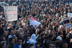 شعارات سياسيــــة محضة‮.. ''‬دعاة التغيير‮'' ‬يغــــردون خــــــارج السرب