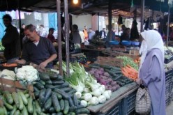 غلاء الأسعار يتوعد قفة الجزائريين بفراغ دائم في شهر رمضان والفقراء يقتاتون من المزابل