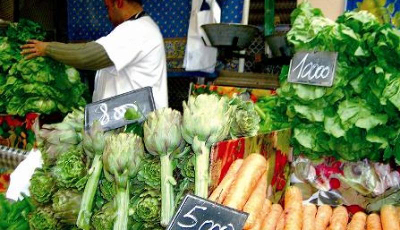 ارتفاع أسعار الخضر والفواكه قبل شهرين من شهر رمضان