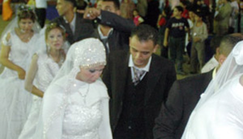 سيجوبون شوارع سكيكدة تحت أنغام الزرنة في 17 جويلية المقبل: زواج جماعي لفائدة 23 زوجا وهدايا مالية وعينية قيمة