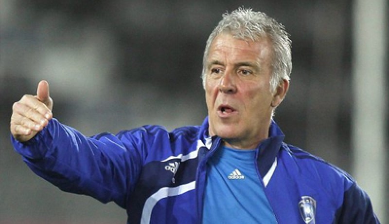 غيرتس مدرب المنتخب المغربي: “أعلم جيدا أن كل المغاربة بانتظار مواجهة الجزائر وأقول لهم إننا سنكون جاهزين لهذه المباراة”