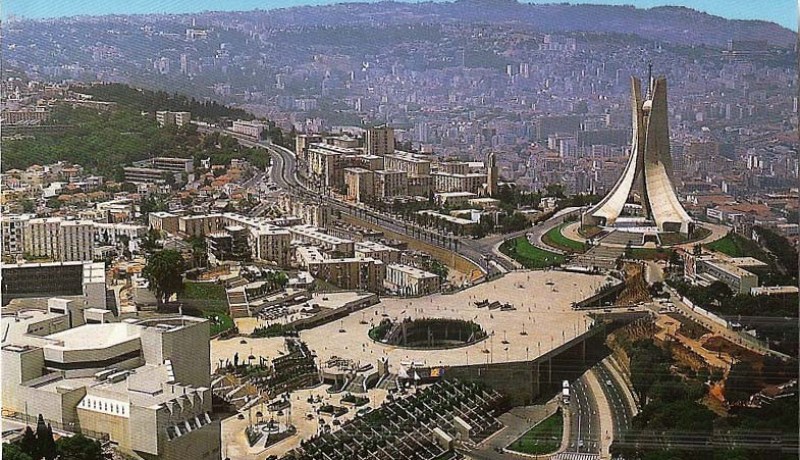 لا ينقطع الخير أبدا.. فهؤلاء أبناء الجزائر