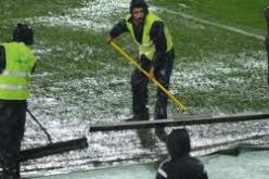 أرضية ملعب الرباط تحرج المغاربة في مونديال الأندية2014