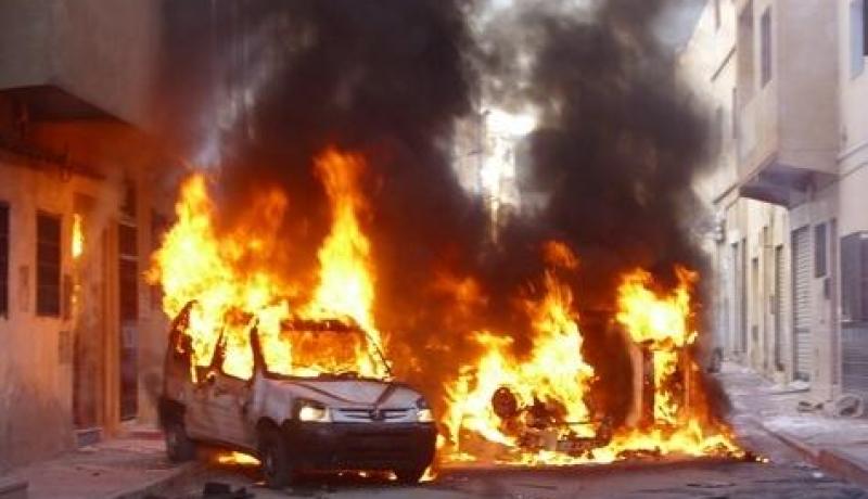 مسلحون يحرقون أكثر من 130 سيارة بشركة للسيارات في ريف دمشق