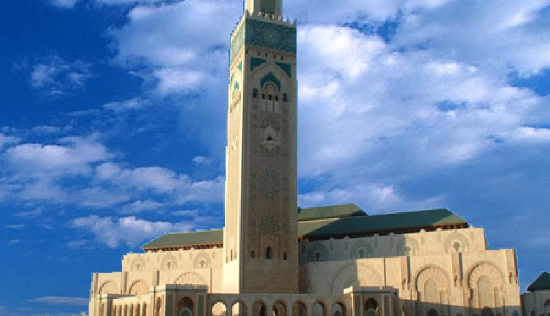 خلية الأزمة المجتمعة في قرطاج تقرر غلق الجوامع التي بنيت بعد الثورة