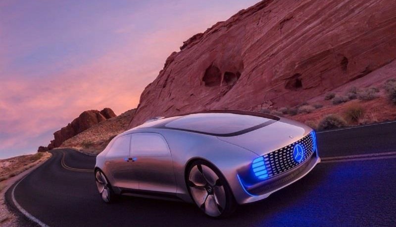 فيديو لسيارة مرسيدس الجديدة بدون سائق