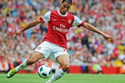 فينغر يقول أن مستقبل الشماخ مع ارسنال على المحك