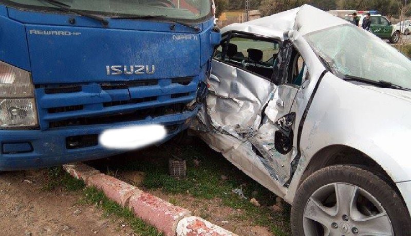 3 قتلى من عائلة واحدة وجريحان في حادث مرور بماقظة في معسكر