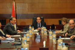 مصر تطلب قروضا خارجية بقيمة 4.9 مليار دولار