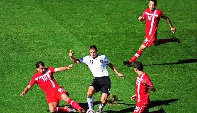 مونديال 2010: الماكنة الألمانية تتعطل في لقائها الثاني