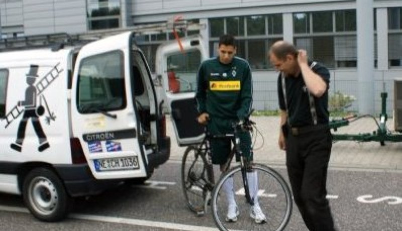 مطمور يتيه في إحدى غابات ألمانيا أثناء تدريبات فريقه!