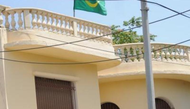 طلبة موريتانيون ساخطون يحتجزون طاقم سفارتهم بالجزائر لساعات