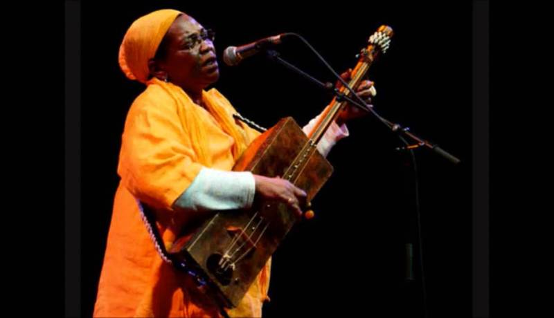 حسنة البشارية تُكذب خبر وفاتها وتستنكر هذه الشائعات