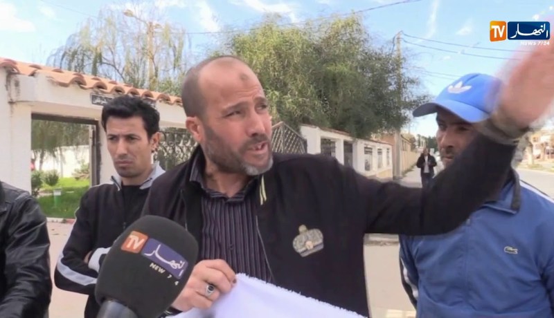 الطارف/ سكان حي طربوش صالح يحتجون للمطالبة بمشروع الغاز الطبيعي