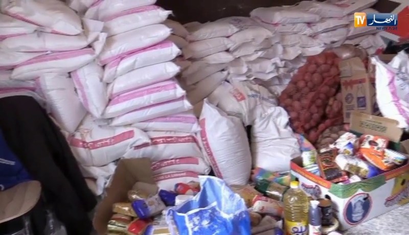 تيارت/ توزيع مواد غذائية على العائلات المعوزة في ظل ظروف الحجر الصحي بالسوقر